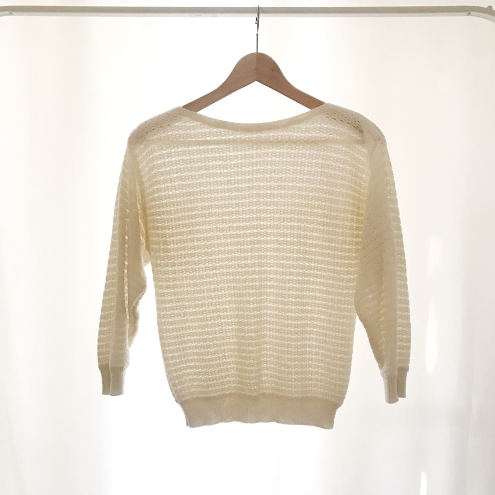 Vintage / Cropped 3/4 Sleeve Light Knit Sweater